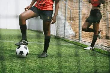 Quando surgiu o futebol feminino no Brasil?
