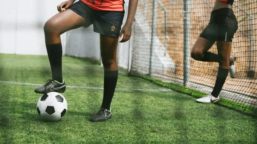 Quando surgiu o futebol feminino no Brasil?