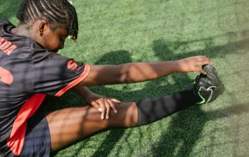 Quantos jogadores podem ficar no banco de reservas?